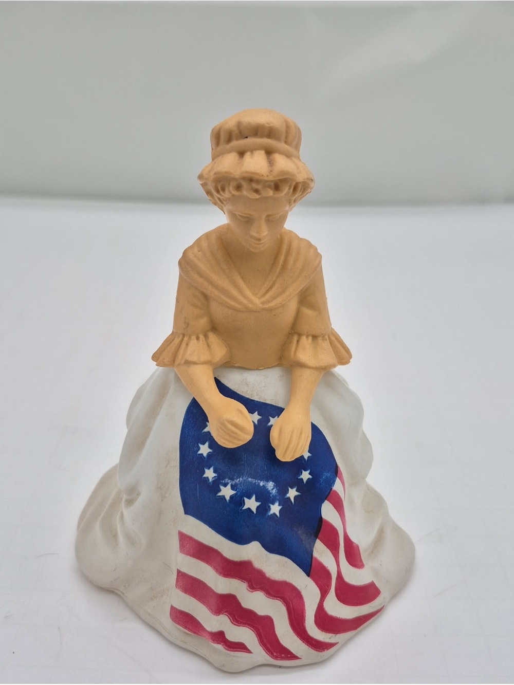 Vintage 1976 BETSY ROSS PERFUME By AVON/American Flag/Patriotic/Collectible